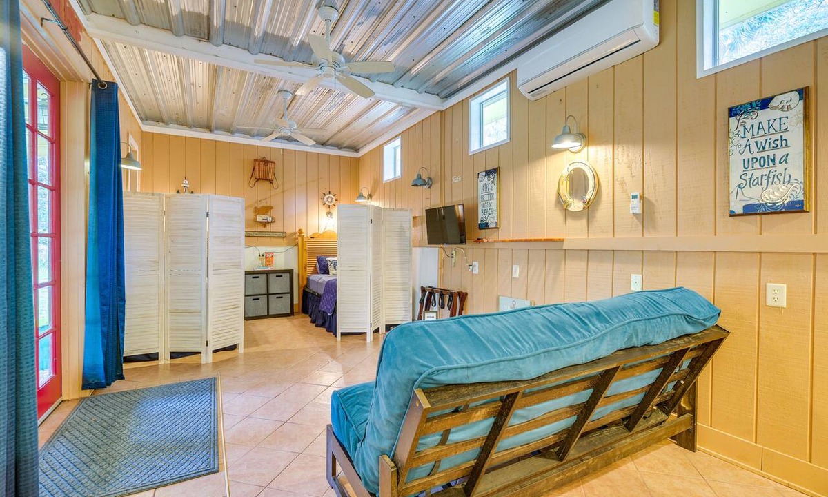 Inglis Apartment | 5 Mi to Beach: Inglis Studio w/Patio & Grill!