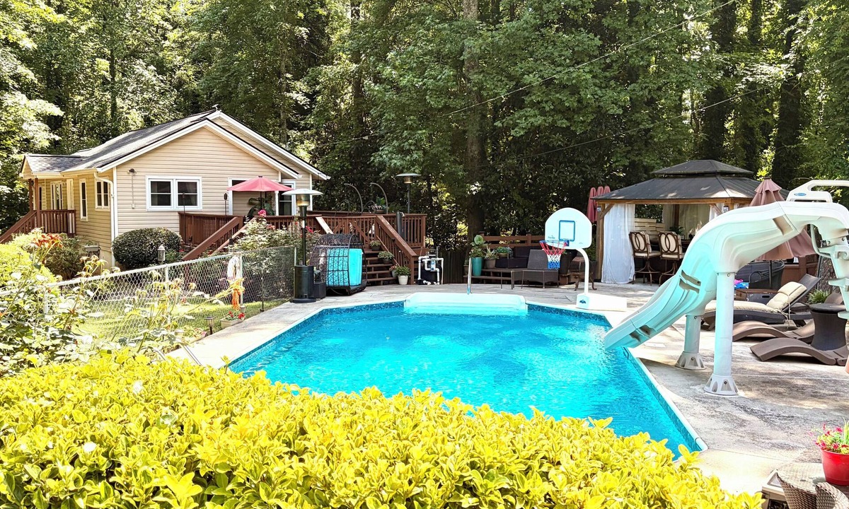 Sandtown House | Atlanta Pool Home Near Airport, Near Airport 8 guests Max