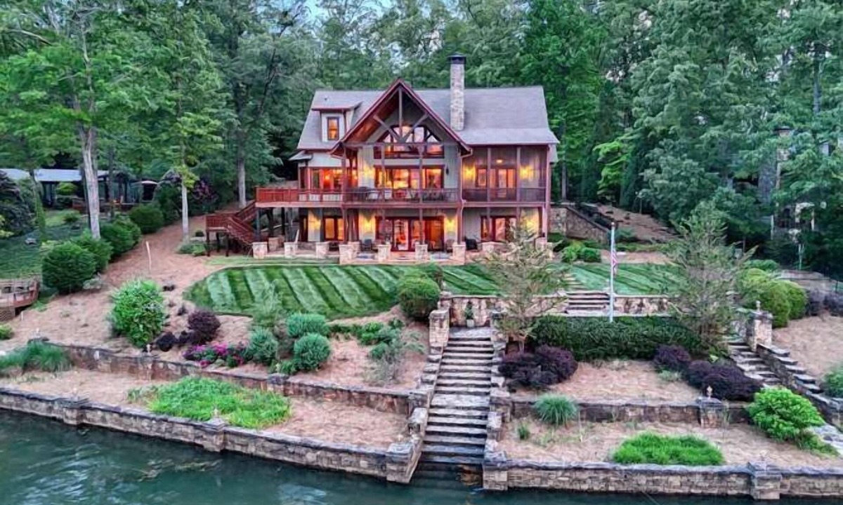 Cedar Cliff House | Bellissimo at Lake Chatuge by Chatuge Home Concierge | Elegant Lakefront Retreat · Private Dock · Hot Tub · Shuffleboard