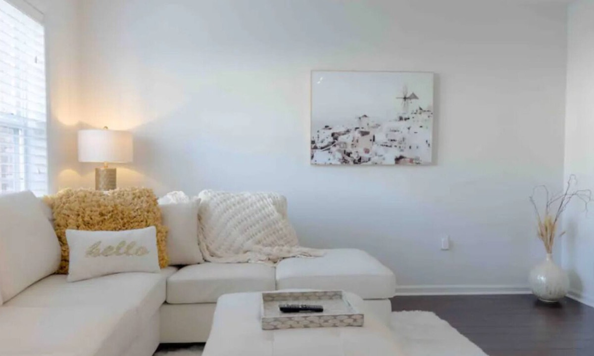 Witmer House | Cheerful, cozy home in the heart of Amish country!