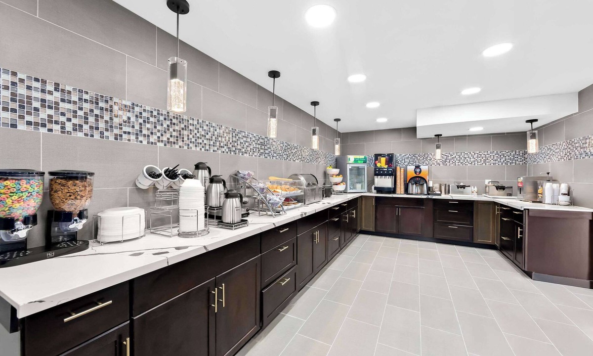 Pigeon Forge Hotel | Clarion Inn & Suites near the Leconte Center Pigeon Forge