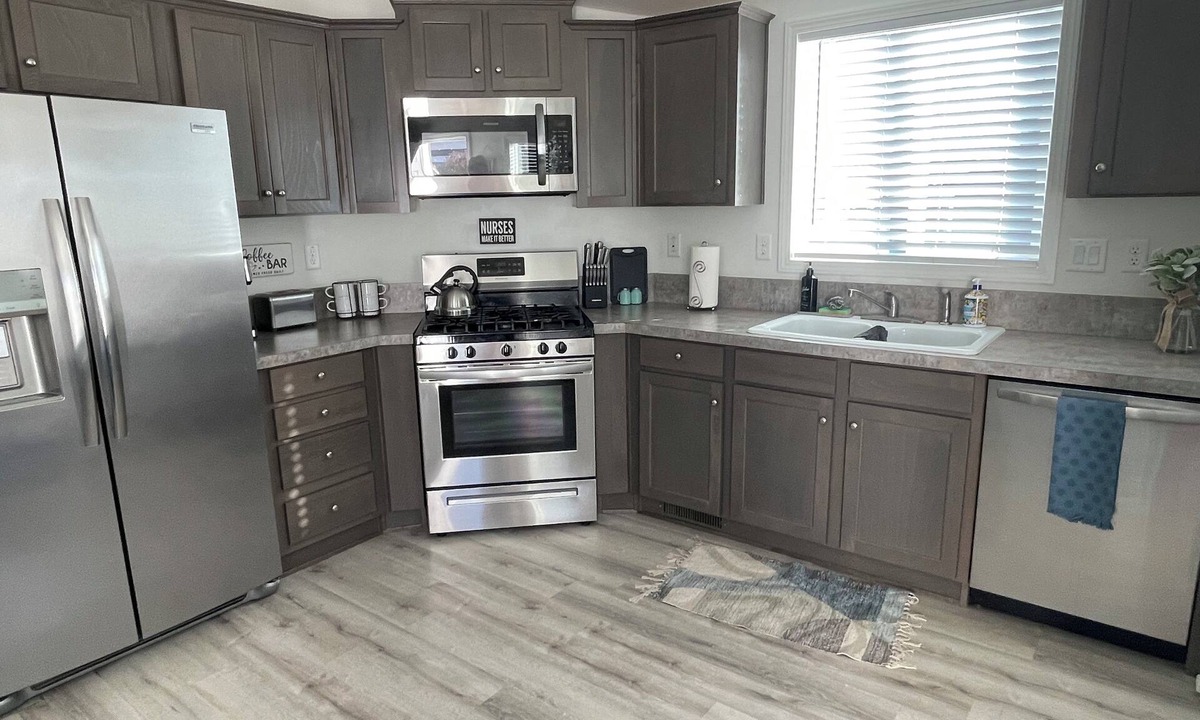 Norwalk House | Close to Disney Steps to Sports Park Central A/C