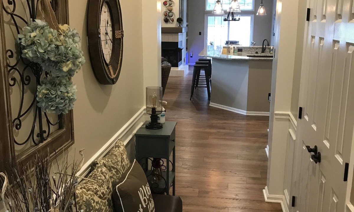 Bloomington Condo | Comfortable, Clean, Roomy, and Close to the Action
