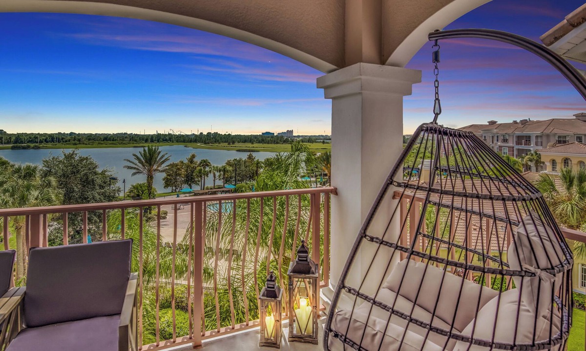 Florida Central Atlantic Coast Apartment | Condo w/Prime View of Lake, Pool & Fireworks!