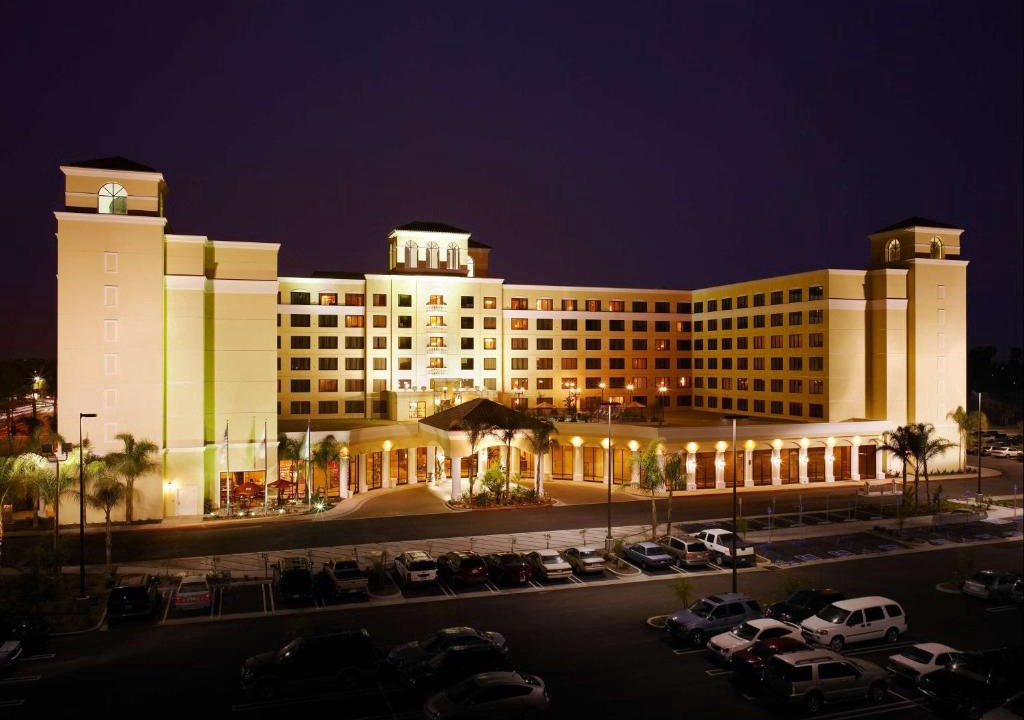 Anaheim Resort Hotel | DoubleTree Suites By Hilton Anaheim Resort/Convention Center