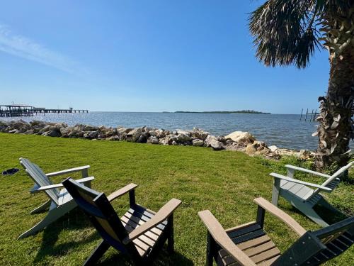 Cedar Key House | Eva Maes Waterfront Cottage Cedar Key Amazing View
