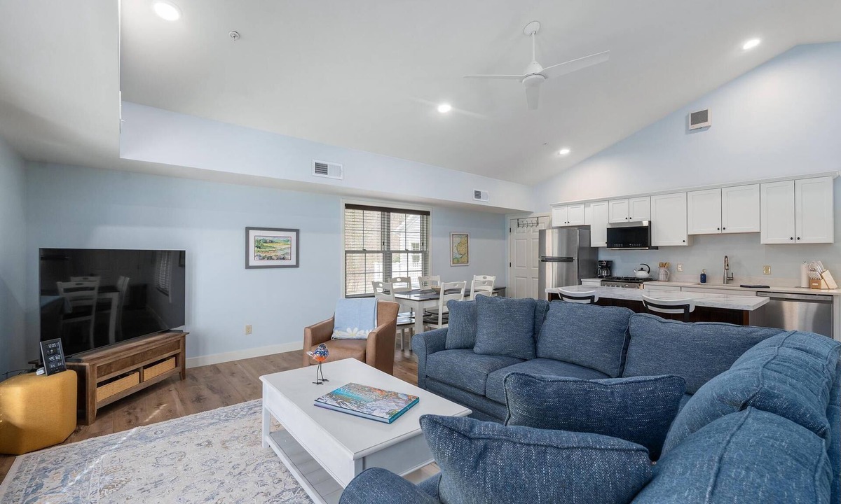 Petoskey Condo | Explore, Relax, Repeat — Cozy Condo Between Petoskey & Harbor Springs
