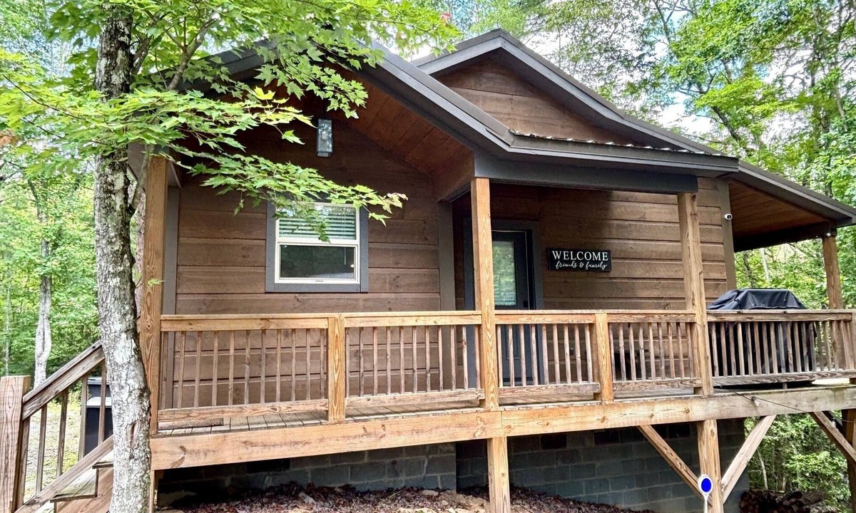 Murphy Cabin | Fall Escape to the Mountains of Murphy, NC Cabin with a Hot Tub and Fire Pit