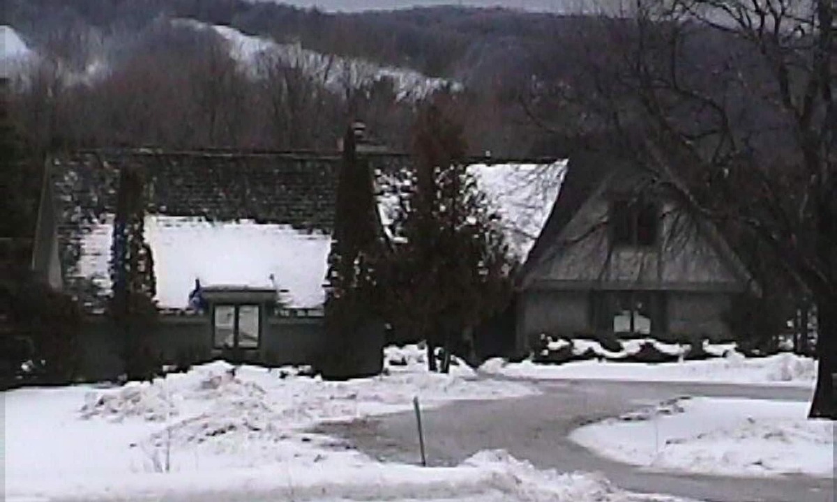 Harbor Springs House | Harbor Springs, lovely and inviting family home minutes from Nub's and Highlands