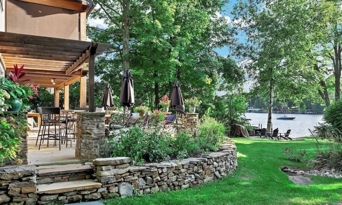 Warren County House | Lake George 3 Cabin Oasis w/Dock Access