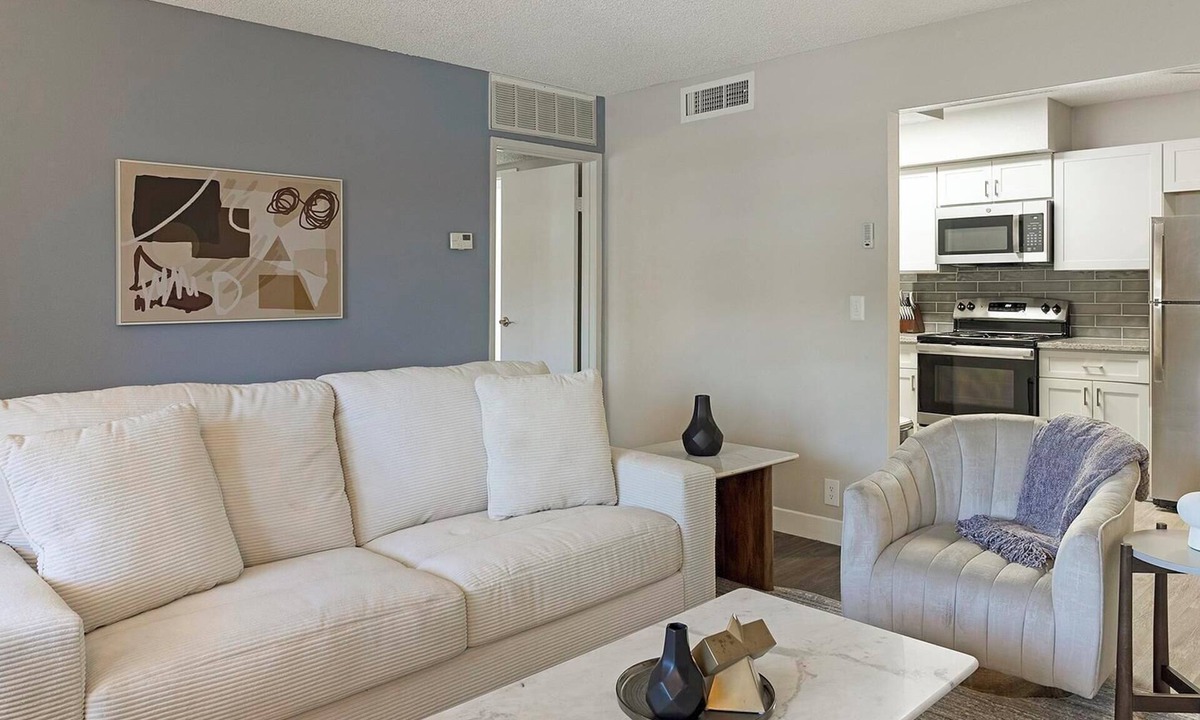 Rancho Oakey Apartment | Landing | Beautiful 1BD, Gym
