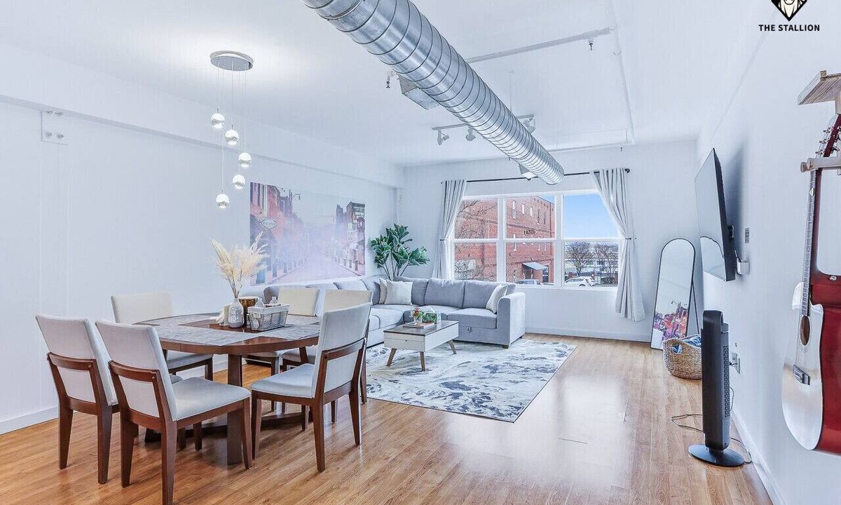 Downtown Memphis Apartment | Modern Spacious Loft in Downtown