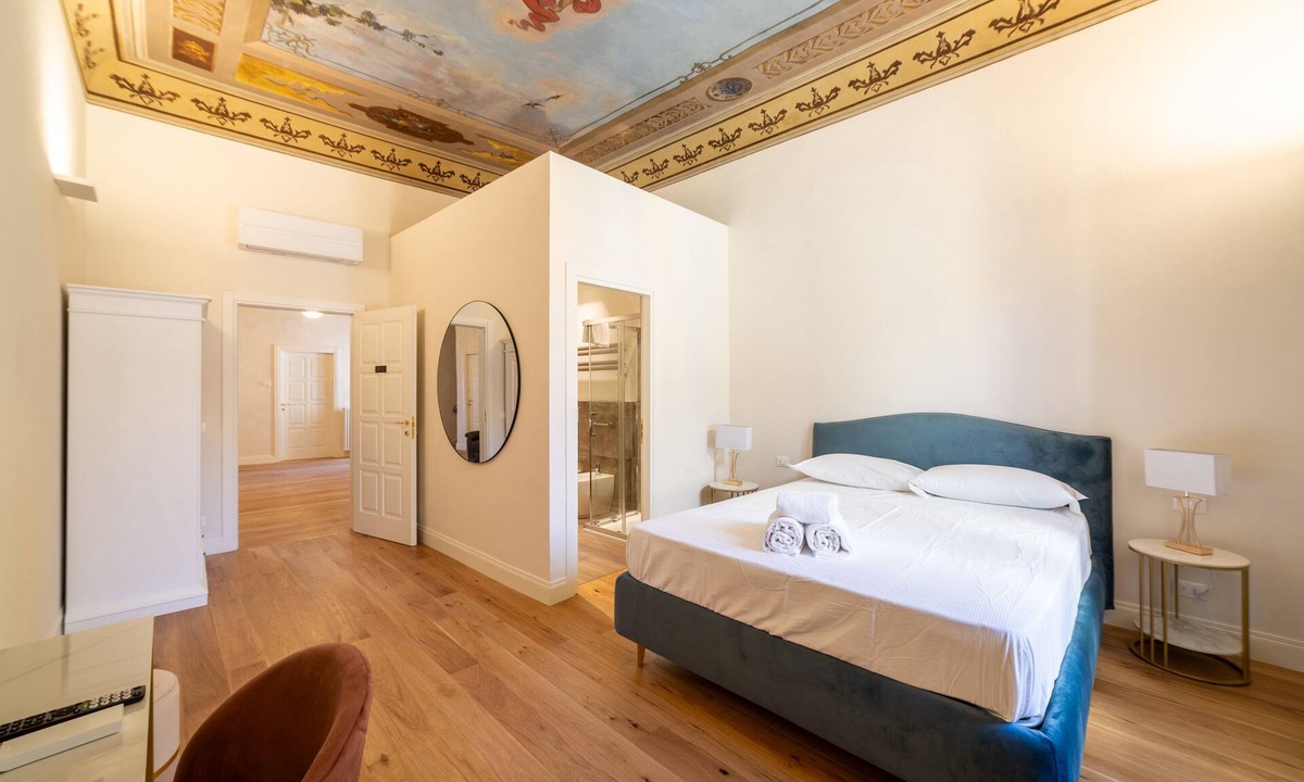 Santa Croce House | Palazzo Salviati Quaratesi