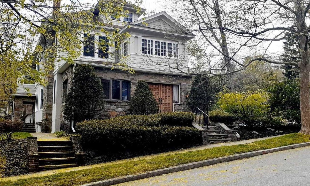 Forest Grove Apartment | SalsVista 2nd Floor Corner Apt