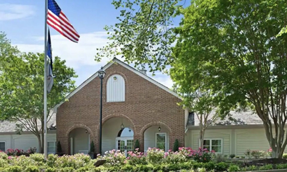 Berkeley Resort | Spacious 4 Bedroom Suite @ The Historic Powhatan Resort