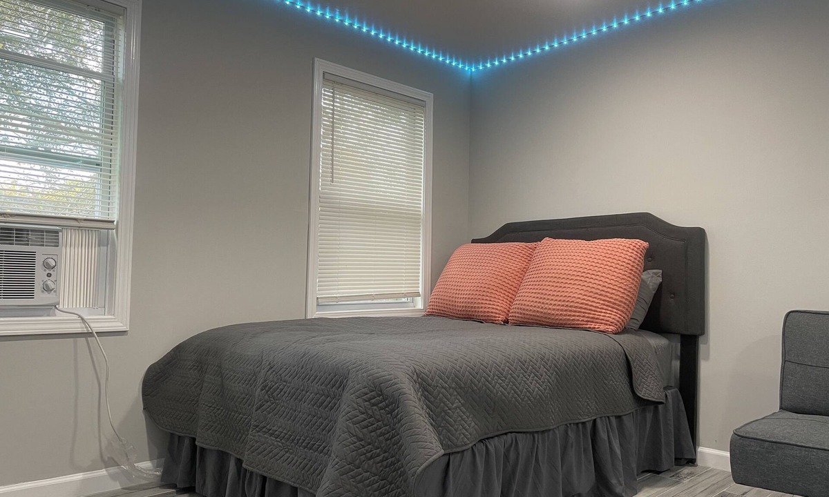 Stone Mountain Apartment | Stonemountain City Apartment With Private Entrance