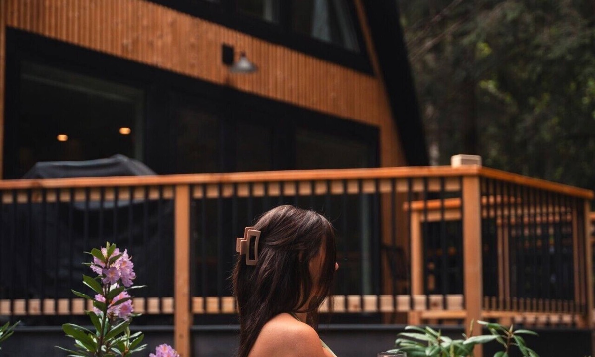 Index Cabin | The Adventure Frame- Hot Tub + Sauna + Cold Plunge