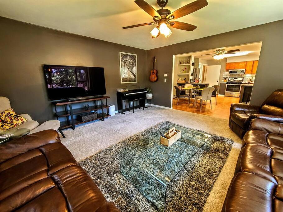 Boyne City House | Ultra Comfy, Spotless & Spacious, Private Home in Boyne, Dogs Ok, Walk to Town