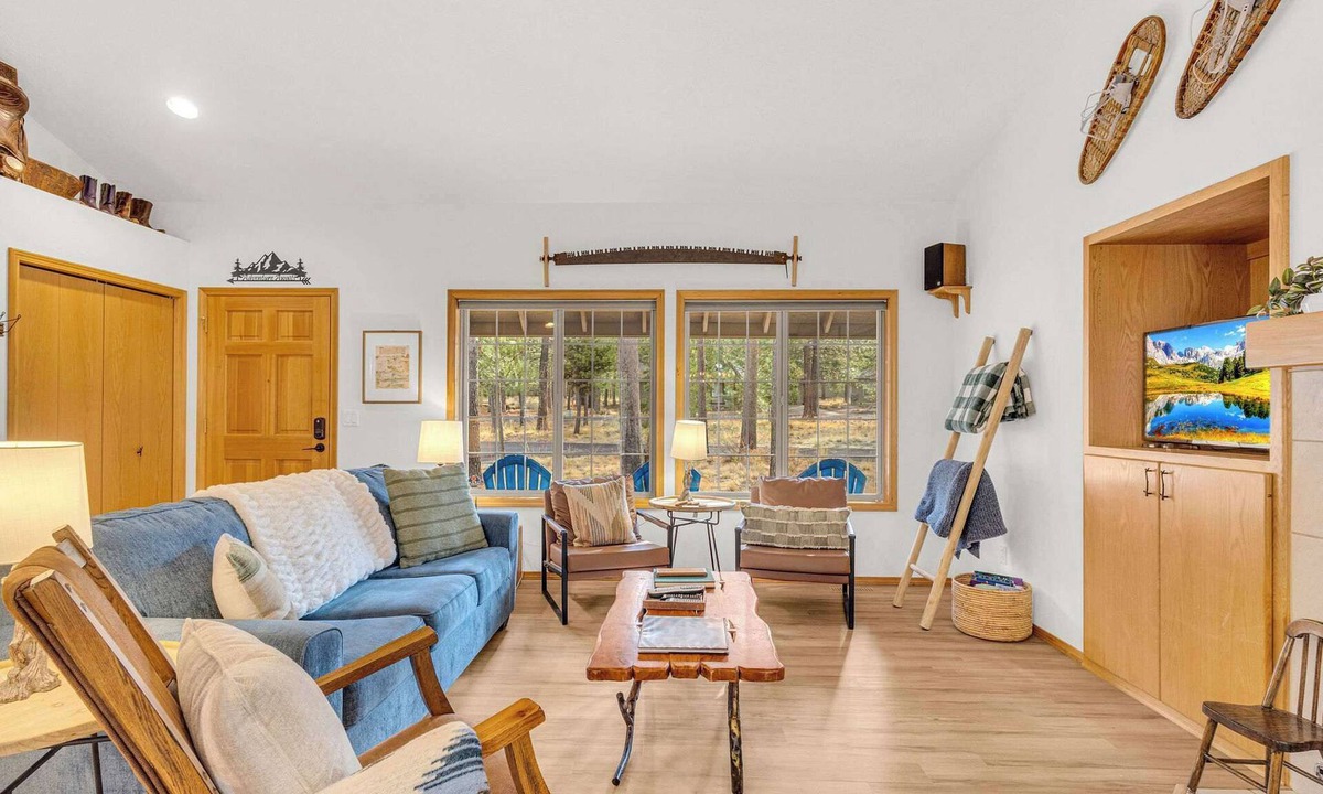 Deer Park House | Updated 3bedr Northside Sunriver, Hot tub, Pets ok