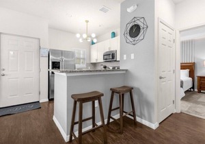 4 BD/3 BA/Lucaya Village (21-101)