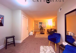 ⭐️BRIGHT AND STYLISH HOME IN BUCKHEAD WITH 2Br AND FREE PARKING⭐️