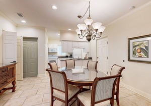 Gorgeous, Dog-Friendly Home Close to Beach w/Free WiFi, Central AC, Shared Pool