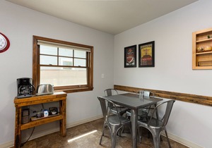 Historic Downtown Location │Heart of Bend │Walk Everywhere │Hot Tub │High Demand
