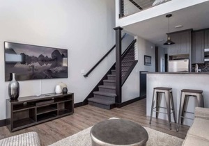 Loft Stay I Queen Bed + Sofa I Near DT TC