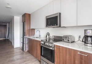 Lux Central Square Studio w/Gym, Doorman, W/D, Roof Deck