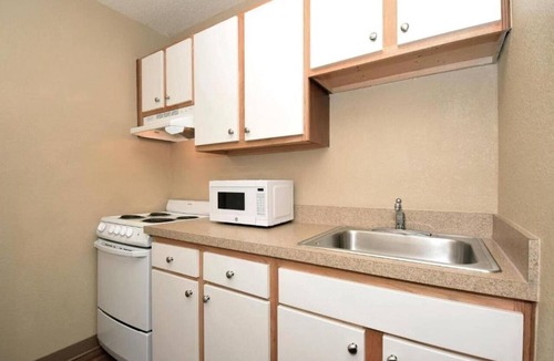 Mishawaka Apartment | 1 King Bed | Hearing Accessible, Kitchen
