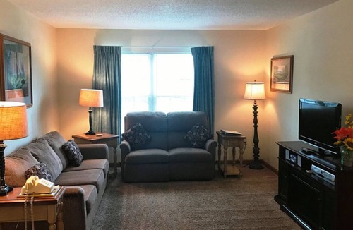 Pigeon Forge Resort | 1BR Suite - Oakmont Resort