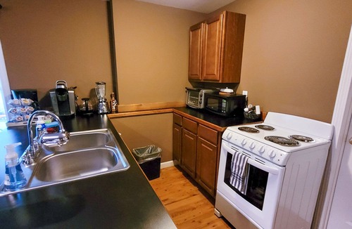 Cambridge Apartment | All Season Lake Front Getaway!