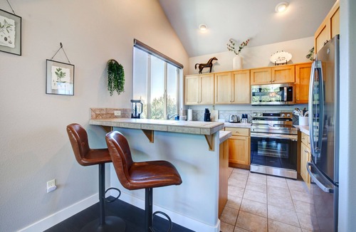 Redmond Condo | Beautiful Eagle Crest Condo, HOT TUB, 2 Bed/2 Bath
