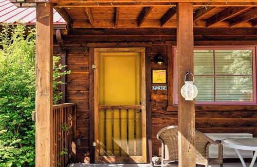 Escalante House | Boutique Retreat, Loubird Property