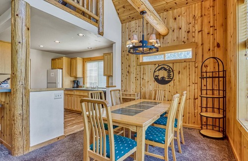 Redmond Ski Chalet | Bright Cabin with Shared Pool, Hot Tub & Resort Amenities