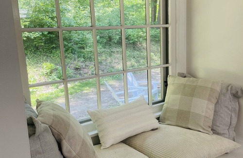 Pownal House | Bright Modern Secluded Vermont Home: Fish Pond + Trails, 5 Mins to Williamstown