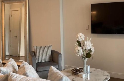 South Tuxedo Park Apartment | Buckhead Atlanta Luxury Suite