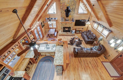 My Mountain Cabin | Cabin in the Blue Ridge mountains on private lake!
