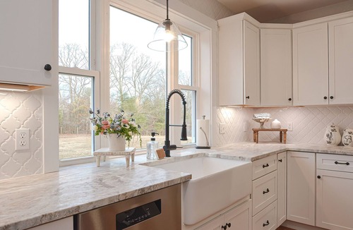 Townsend House | Charming Renovated Farmhouse