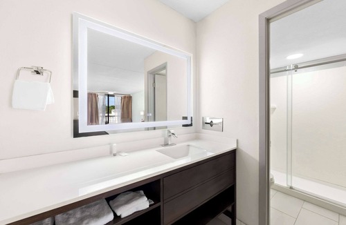 Pigeon Forge Hotel | Clarion Inn & Suites near the Leconte Center Pigeon Forge