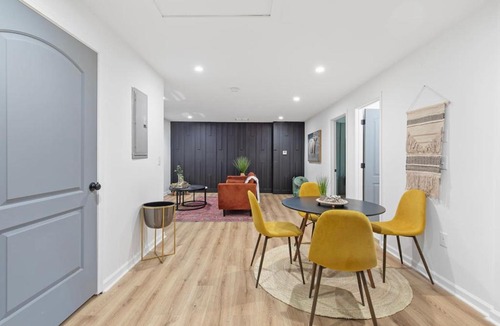 Clarkdale Apartment | Comfy 2 bedroom w Free Parking
