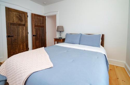 Witmer House | Cozy Farmhouse near all Attractions