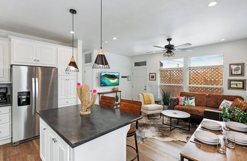 Norwalk House | Disney SoFi Stadium Hollywood Beaches Close! Central AC