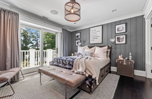 Readville House | Gorgeous, Peaceful Sanctuary on lake minutes from Boston & all local colleges.