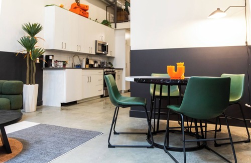 Artists Village Apartment | Heart of DTSA 2 bed apartment with AC and 65inch Roku tv