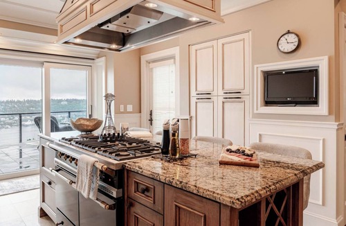 East Queen Anne House | High-end city home loaded with amenities!