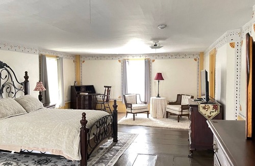 Townsend House | Historic Colonial on Willard Brook.