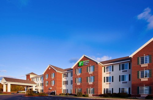 Acme Hotel | Holiday Inn Express Hotel & Suites Acme-Traverse City, an IHG Hotel