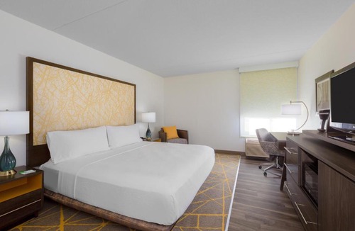 La Mirada Hotel | Holiday Inn La Mirada Buena Park by IHG