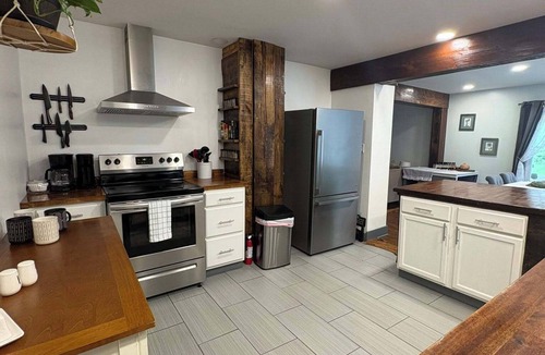 Bakersville Cottage | Honeysuckle Holler - Peaceful Creekside Getaway - Fenced Yard & More